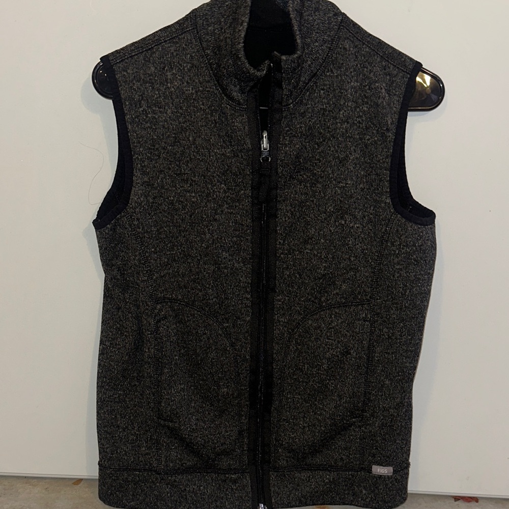 Figs Women’s Gray Sleeveless Zip-Up Vest